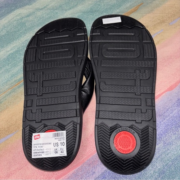 FitFlop GEN-FF Padded-Strap Leather Toe-Post Sandals Latte Beige/Black Size 10 - Picture 10 of 10